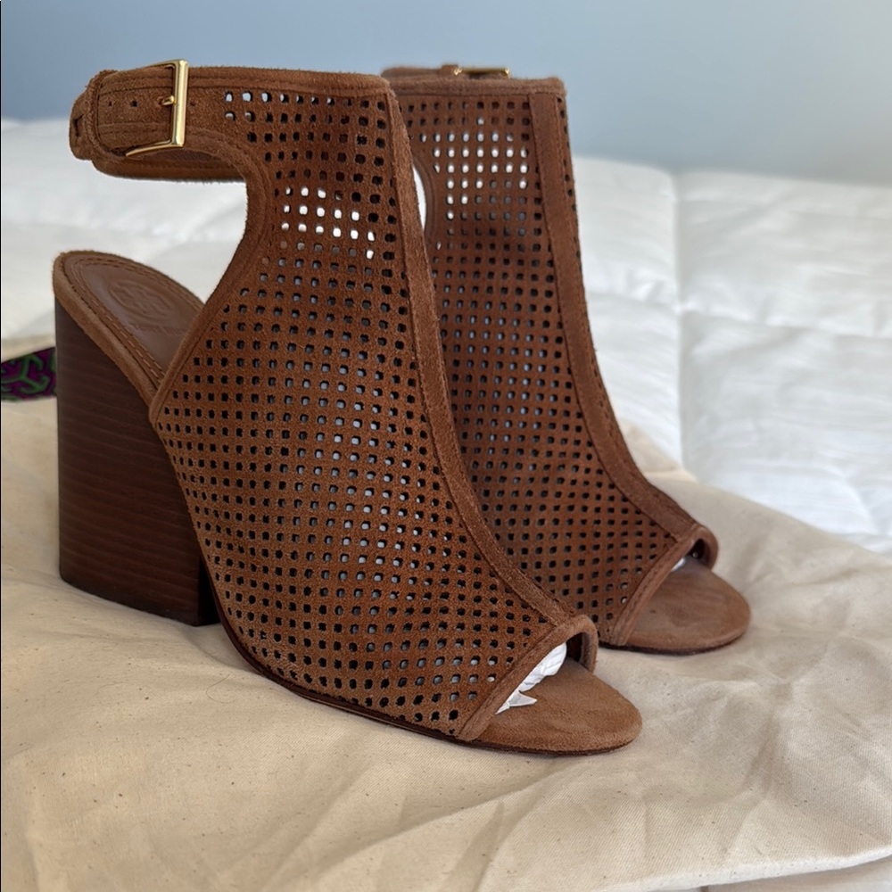 Tory Burch Brown Peep-Toe Block Heel Sandals Size 9